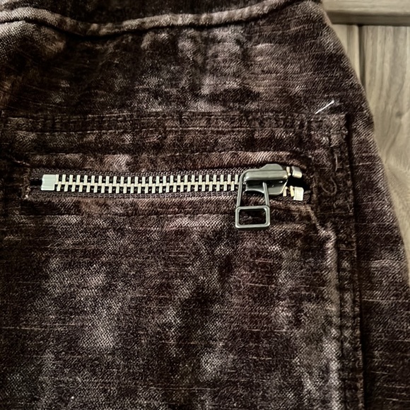 Free People crushed velvet skirt. Sable brown size 28/4. Never worn. - Picture 2 of 2